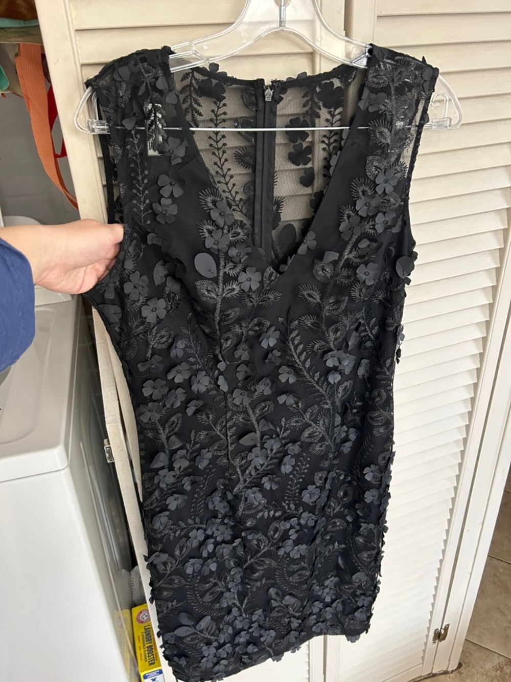 NWT White House black market Black sparkly Floral Appliqué V-Neck Cocktail Dress - Picture 2 of 8